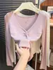 Camiseta de Manga Larga con Cuello en V Retorcido para Mujer, Nuevo Estilo 2026, Camiseta Básica Reductora de Edad y Adelgazante, Top de Moda Versátil y Tendencia