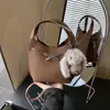 Bolsa de Mão Estilo Balde Nova Moda 2026 Outono e Inverno Versátil Retrô Bolsa de Mão Grande Capacidade Bolsa para Ir ao Trabalho Mãe e Filha