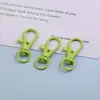 Llavero Especial con Forma de Perro Recubierto de Pintura de Colores para Manualidades Hechas a Mano, Accesorios Colgantes para Bolsos de Muñecas, Materiales Pequeños