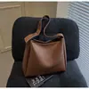 Bolso Retro Transfronterizo para Mujer de Gran Capacidad 2025 Nuevo Primavera y Verano Bolso de Hombro Simple Casual Bolso Balde Popular de Este Año