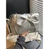 Bolso de hombro plisado de estilo ballet con lazo, nuevo, de alta calidad y moderno, bolso cruzado versátil e informal con cadena para mujer