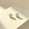 Aretes de Flor de Cerezo Diamante Estelar, Aretes de Flor Completamente Diamantados de Lujo Ligero, Aretes Pequeños Dorados de Flor Suaves de Nicho para el Viaje Diario de Mujeres