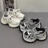 Parte superior de malla estilo europeo, suela gruesa, súper populares, zapatillas tipo "dad shoes" ligeras para mujer, nueva colección otoño 2026, zapatillas casuales cómodas y versátiles