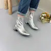 Otoño 2024 nuevas botas de cuero de vaca de primera capa para mujer tacón medio tacón medio botas madre tacón grueso botas de mujer