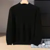 Nueva camiseta base de punto de cachemira para otoño e invierno, moderna, suave, cómoda, color liso, jersey, cuello medio alto simple para hombre
