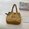 Bolso de Axila de Alto Valor Estilo Coreano Transfronterizo Otoño 2026 Nuevo Bolso de Hombro Único Bolso Cubo de Moda de Gran Capacidad