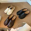 Versión de Piel de Vaca, Nuevo Estilo Primavera/Otoño, Aumento de Altura de 3 cm~ Zuecos Slip-On Versátiles y de Moda con Diseño de Dedos Divididos, Piel Genuina para Mujer