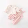 Nuevo Conjunto de Dos Piezas para Bebés Niñas de Primavera y Otoño: Mameluco con Estampado Floral, Cuello de Muñeca y Decoración de Rosa Tridimensional, Estilo Dulce