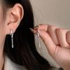 Pendientes de borla de perla con microincrustaciones de circonita en espiral geométrica, exquisitos pendientes de perla de diseño único de alta gama para mujer