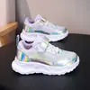 Zapatos para niñas de comercio exterior transfronterizos 2026 verano nuevos zapatos deportivos de malla transpirable para niños mayores y niños pequeños, zapatos infantiles coconut