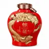 Jarra de Vinho de Cerâmica Jingdezhen 5kg Caçador do Sol Esmalte Bicolor Relevo Garrafa de Vinho Pote de Vinho Selado Retro Garrafa de Vinho Branco Alto Valor de Cor