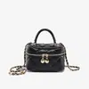 Bolsa Pequena de Mão Feminina Primavera Verão 2026 Nova Bolsa de Corrente Acolchoada com Diamantes Bolsa Transversal Elegante de Alta Qualidade Bolsa Quadrada Pequena Mais Vendida