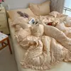 Conjunto de Quatro Peças em Algodão Duplo com Estampa de Bolinhas Ruffle Linha A Estilo Retro Ins para Cama de 1,5m Capa de Edredom Lençol de Cama Conjunto de Três Peças de Algodão