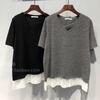 8182#(preço oficial) Nova camiseta feminina de 2025, gola V, bainha com aplicação de renda, modelagem solta, estilo two-piece falso, manga curta