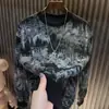 2025 Nueva Camiseta de Manga Larga para Hombre Aliento de Bebé Top con Agujeros de Diamantes Calientes Cuello Redondo Camisa Básica Casual Sudadera de Otoño para Hombre
