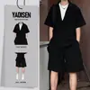 Nuevo Estilo de Verano Estilo Old Money Traje Casual de Gama Alta para Hombre, Lujo Ligero Transpirable Falso Dos Piezas Conjunto de Dos Piezas con Pantalones Cortos de Manga Corta