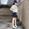 Conjunto de Verão para Meninas 2025 Nova Moda Estilo Coreano para Meninas Tamanhos Médio e Grande Estilo Infantil Carta Shorts Jeans de Manga Curta Tendência