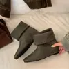 Primeiro encontro com o look despojado estilo coreano: botas de tornozelo pontudas retrô, elegantes e que afinam a silhueta, com salto oculto, apresentando um design versátil que pode ser usado com ou sem o forro interno