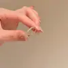 Anillo Exquisito de Lujo Ligero con Hebilla de Herradura y Circonita para Mujer, Diseño de Nicho, Banda Lisa Delicada Anillo Apilable, Nuevo Estilo de Moda 2026
