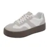 Tênis Esportivo Casual Fashion para Casal Masculino Versátil Coreano com Solado Grosso Sapatos Brancos Tênis de Treino de Outono F8862