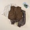Camisa estilo coreano para niños, nueva y elegante camisa de manga larga para primavera y otoño 2026, conjunto de tres piezas con chaleco, atuendo moderno y a la moda