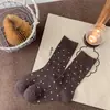 Meias de Lã com Bolinhas Femininas Outono e Inverno Meias Grossas de Caxemira Meias Japonesas Vintage de Cano Médio Empilhadas Meias de Bolinhas Coreia do Sul Femininas