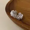 Anillo Dulce de Flor Calada para Mujer, Anillo Elegante y Suave para Dedo Índice de Primavera, Diseño de Nicho, Lujo Accesible y Anillo de Lujo de Gama Alta para Dedo Índice