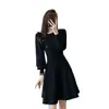 Vestido de punto de manga larga para otoño e invierno, vestido línea A que ciñe la cintura, adecuado para usar en capas con un suéter, se puede usar como vestido base o como un pequeño vestido negro