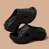 Pantuflas de suela súper gruesa para mujer 2024 Verano nuevo moda de exterior estilo europeo y americano plataforma tipo caca de playa zapatos de comercio exterior transfronterizo