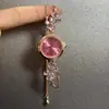 Relógio Floral Rosa Vintage com um Toque de Luxo Leve e de Alta Qualidade, Joia de Pulseira Ajustável Única