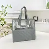 Bolsa de Cosméticos Transfronteriza Ins de Alta Gama Impermeable de PVC Gran Capacidad Bolso de Mano para Mujer Bolsa de Neceser de Viaje para Cosméticos