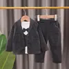 Terno Infantil Xadrez Escuro Outono e Inverno Terno de Três Peças Fabricante Atacado Colete Falso de Duas Peças Camisa de Manga Longa e Calças
