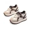 Zapatos Retro de Viaje Super Calientes Hacen que los Pies Parezcan Pequeños Zapatos de Papá Mujer 2026 Otoño Nueva Llegada Más Vendidos Suela Gruesa Aumentan la Altura Casual Zapatos Blancos