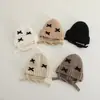 Chapéus Infantis Novos para Outono e Inverno Chapéus de Lã para Bebês Chapéus de Tricô para Meninos e Meninas Chapéus Quentes com Proteção para as Orelhas para Crianças Pequenas Chapéus para o Frio