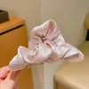Grampo de Cabelo Plissado de Tecido Fashion Pinça de Garra Grande Acessório de Cabelo Feminino para Penteados Elegantes