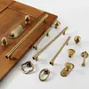 Manija de Armario Estilo Retro Vintage Cobre Puro Minimalista Americano Japonés Redonda de un Solo Agujero Manija de Cajón Armario Puerta Completamente de Cobre
