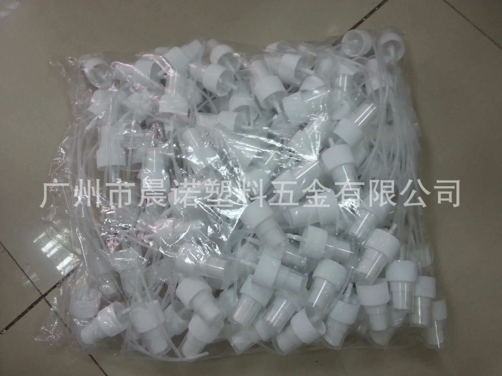 24牙喷头包装