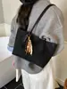 Bolsa de Ombro Versátil tipo Balde para Axila Grande Capacidade Feminina Casual Retrô Bolsa de Ombro Bolsa Tote para Ir ao Trabalho Comércio Exterior Transfronteiriço