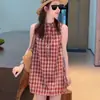 Vestido de cuadros sin mangas de moda para mujer, nuevo estilo verano 2026, elegante, holgado, adelgazante, casual, versátil, vestido de longitud media
