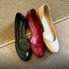 En Stock Entrega Inmediata Zapatos Planos Rojos Estilo Francés para Mujer Modelo Nuevo Verano 2026 con Cortes Laterales, Suela Suave, Zapatos Planos Cómodos de Boca Baja