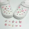 Nuevos accesorios para zuecos de cuentas iridiscentes, versátiles y lindos, con hebillas decorativas de flor de cerezo rosa translúcido, desmontables, venta al por mayor