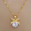 [Acero titanio] Collar con colgante de lazo elegante y ligero de lujo para mujer, cadena de clavícula que combina con todo, de acero titanio.