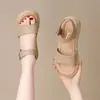 Sandalias planas romanas para mujer, nuevo modelo verano 2026, sencillas y versátiles, suela suave, cómodas para los pies, con cierre de velcro, zapatos de playa