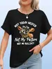 Camiseta Casual Feminina com Gola Redonda, Apresentando um Desenho Cartunesco Divertido de uma Vaca Assustada, Ilustração Moderna