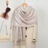 Exclusivo Transfronteiriço Novo Moda Europeia e Americana Feminina Xale Outono e Verão Borla High-End Bola de Seda Prateada Lenço para Festa