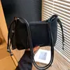 Bolsa de Moda Transfronteiriça 2025 Nova Inverno Simples Versátil Bolsa de Ombro Exquisita Super Popular Bolsa Transversal para o Dia a Dia Luxo Leve