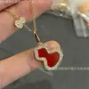 Collar Qilin Gourd Edición Exquisita V Dorada Wulu Tamaño Mediano Nácar Blanco Ágata Roja Chapado en Oro Rosa 18K Precisión CNC