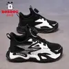 Zapatos Infantiles Bobodou Zapatos Deportivos para Niños 2026 Nuevo Estilo Otoño Invierno Superficie de Cuero Impermeables Zapatos para Niños de Edad Media y Mayor