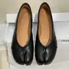 Versión de Piel de Cordero~Estilo Coreano Sencillo Dedos Separados Corte Bajo Zapatos Mary Jane de Pezuña de Cerdo para Mujer Versátil Slip-On Tacón Grueso Bailarinas Plisadas