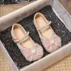 Sapatos de Princesa para Meninas 2026 Verão Novo Estilo Sapatos Pequenos de Couro para Crianças Sapatos de Cristal Sapatilhas para Bebê Sapatos de Primavera e Outono Solado Macio